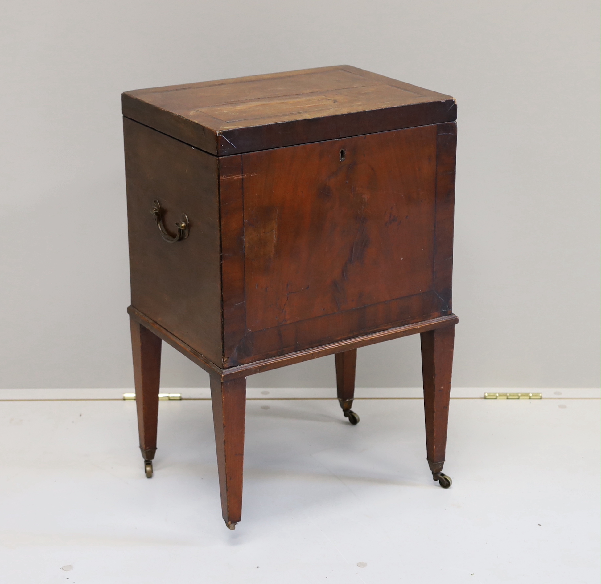 A George III mahogany cellarette, width 41cm, depth 30cm, height 66cm